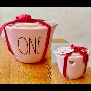 Rae Dunn Set of 4 Pink Cut Out Heart Ceramic Measuring Cups Brand NEW!!